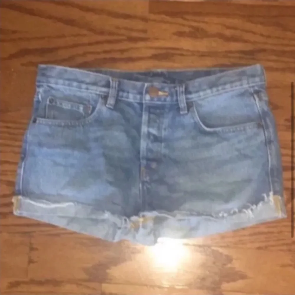 Women’s Urban Outfitters BDG Denim Cutoff Shorts